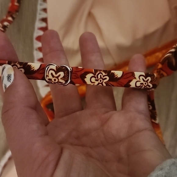 Cupshe Folk Customs Shell Stitch Cheeky Bikini - Top Medium, Bottoms Large - Picture 7 of 12